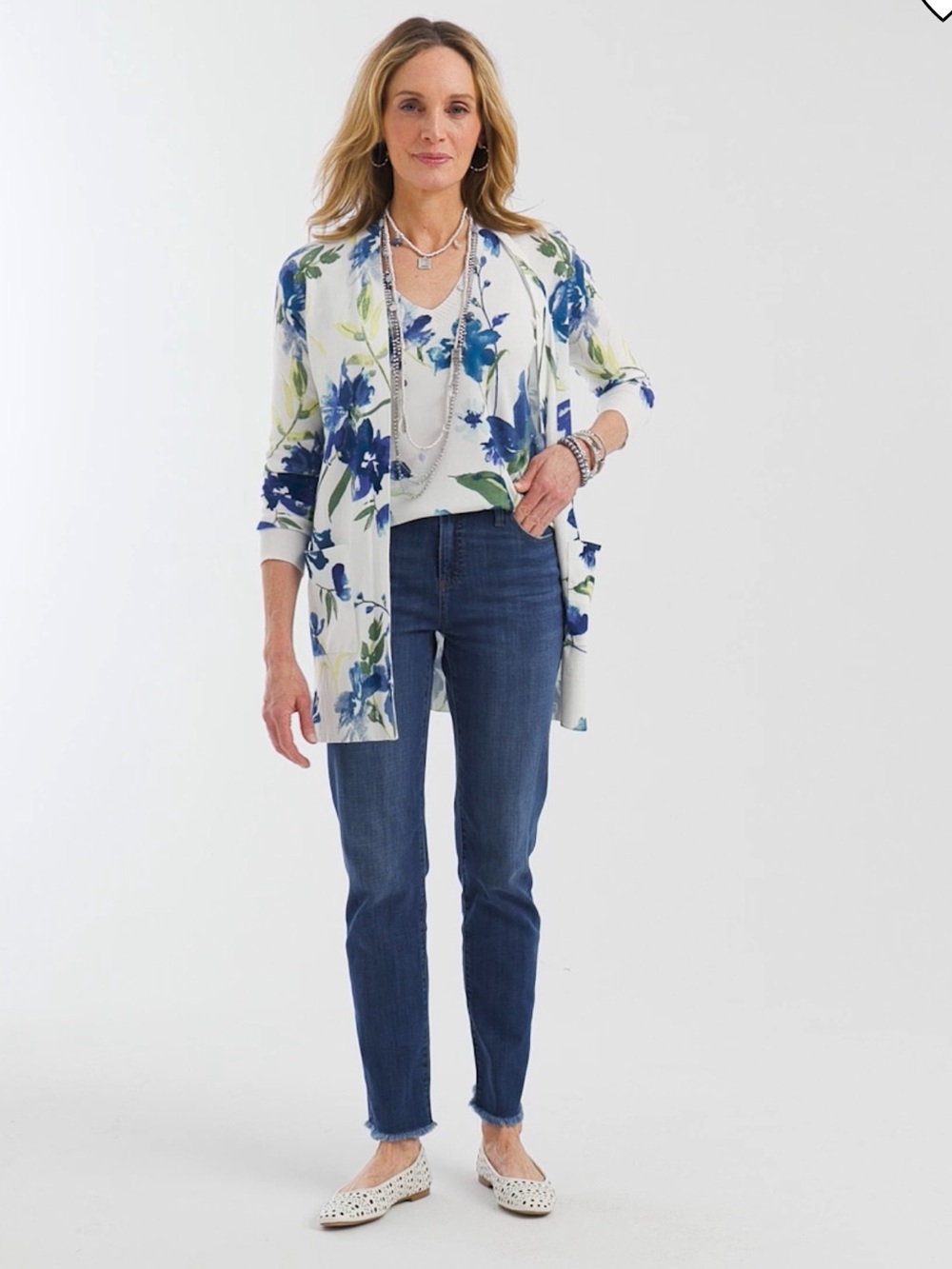 NWT Chico's Girlfriend Slim Leg Straight  Jeans